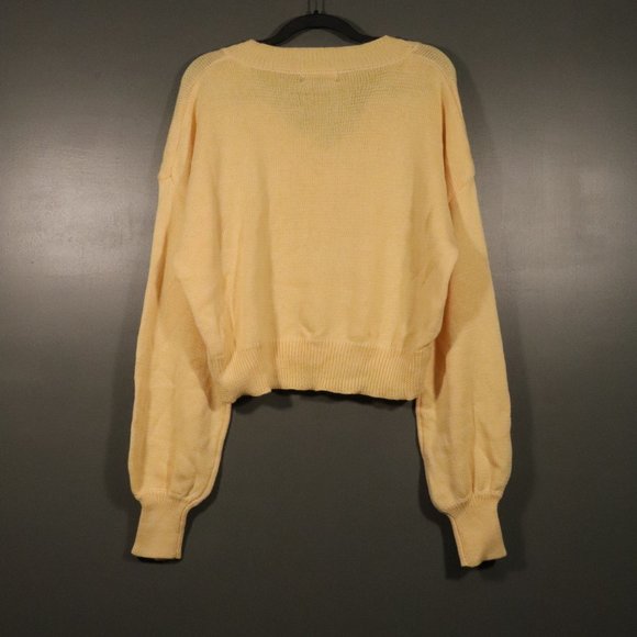 NWT Just a Moment Light Yellow V-Neck Cropped Sweater - Picture 5 of 15